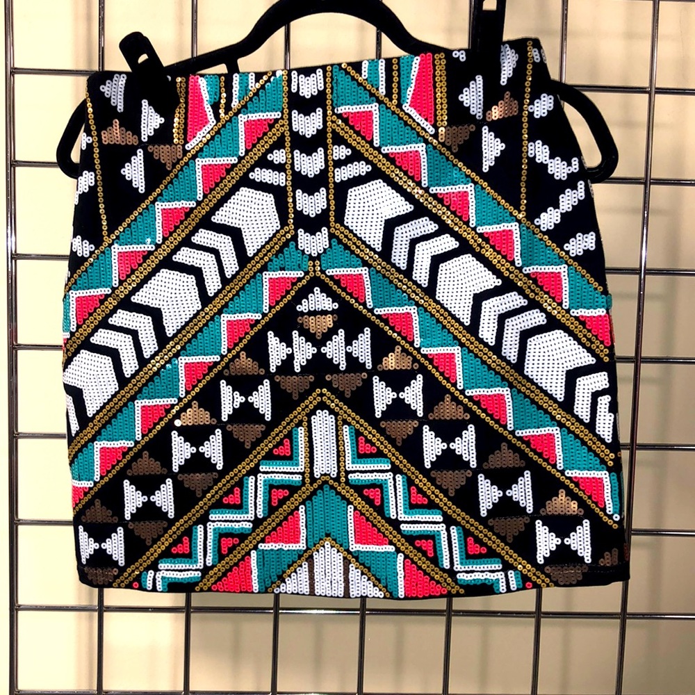 Sequenced skirt